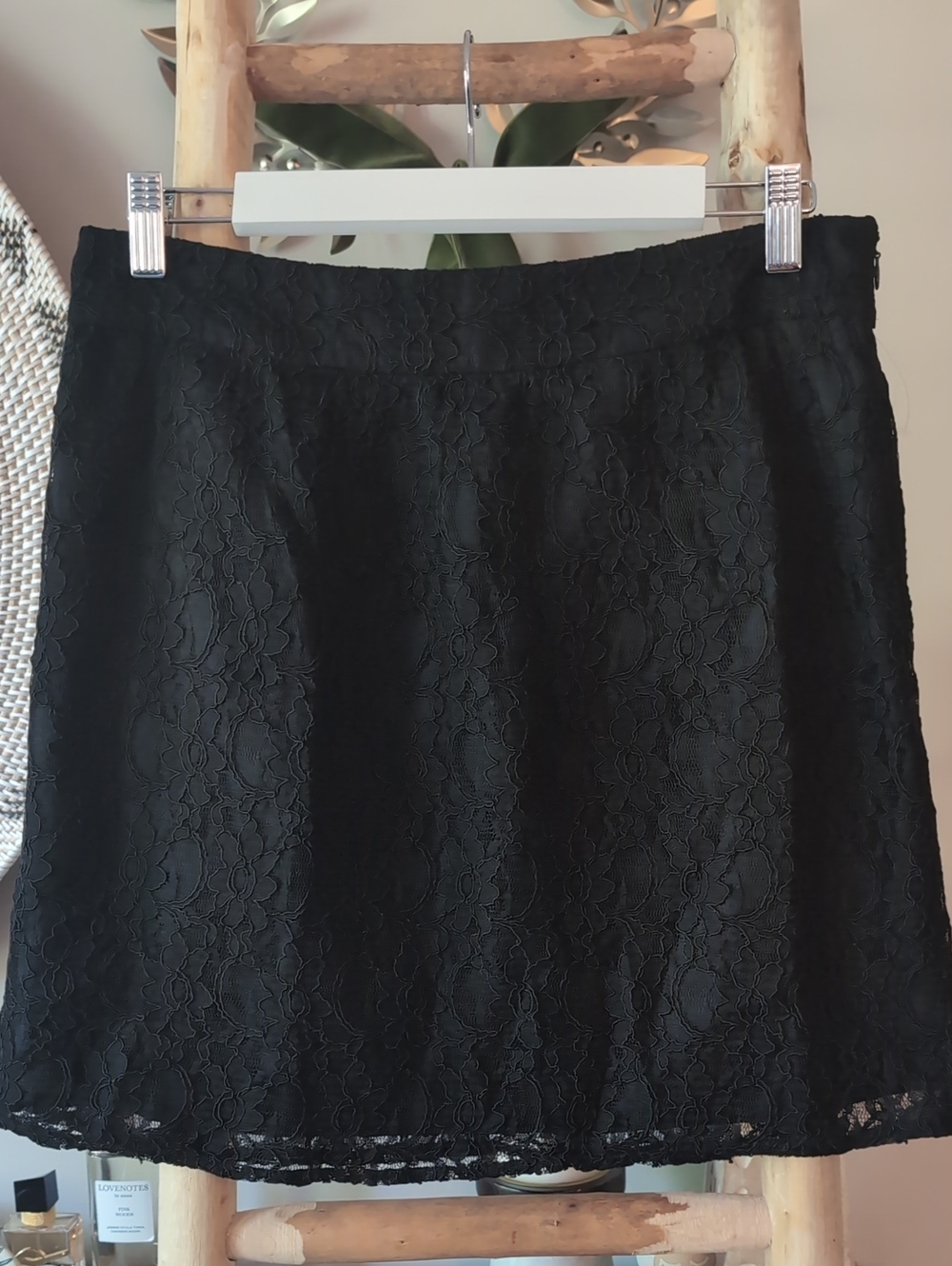 Black lace skirt - Laundry by Shelli Segal